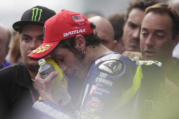 Valentino Rossi operato ad Ancona, così ha beffato i giornalisti