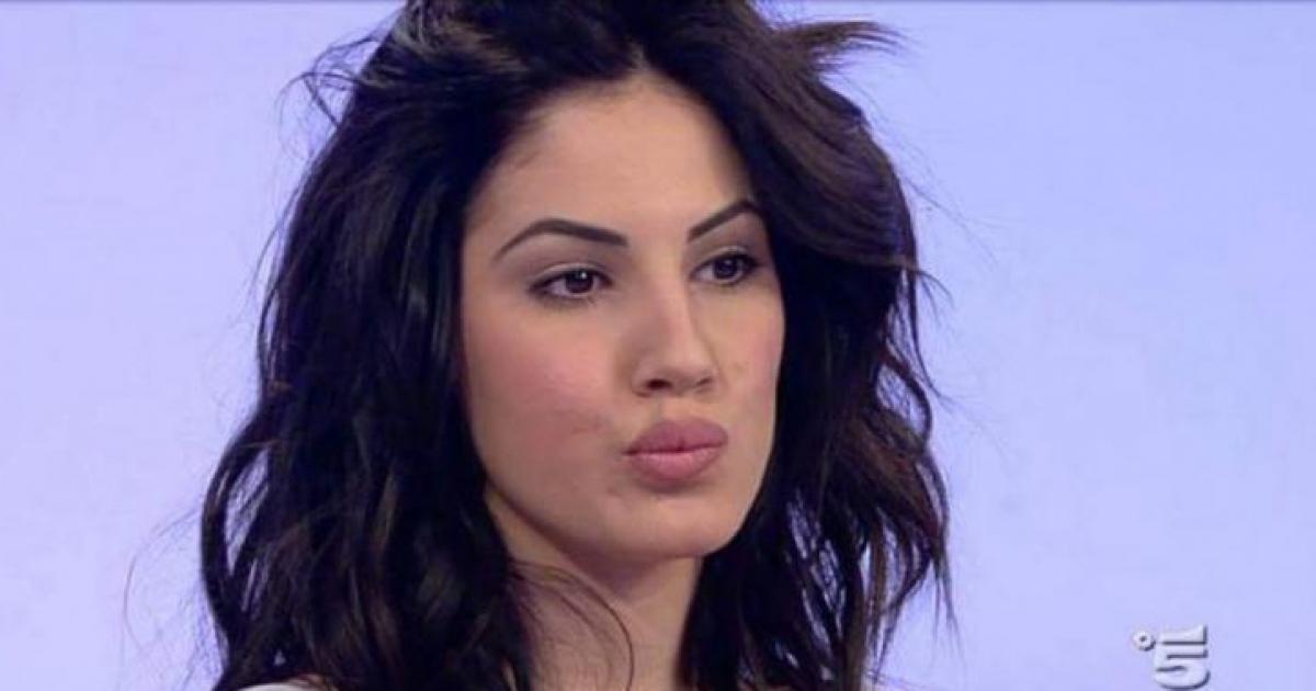 Giulia De Lellis e la doccia al Grande Fratello VIP 2 VIDEO