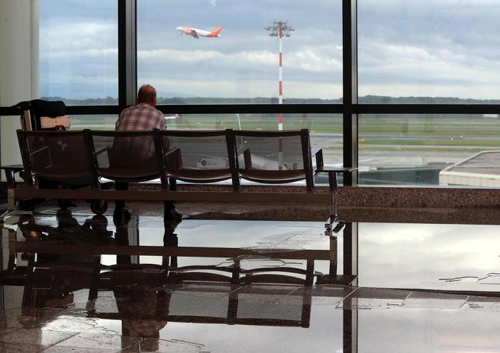 Bergamo, allagata la zona degli arrivi dell'aeroporto di Orio al Serio
