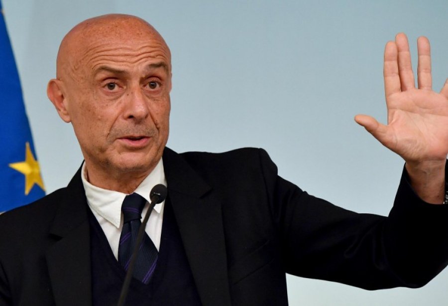 Fassino incorona Minniti: "Con lui la gente di sinistra, Lega, M5s disonesti"
