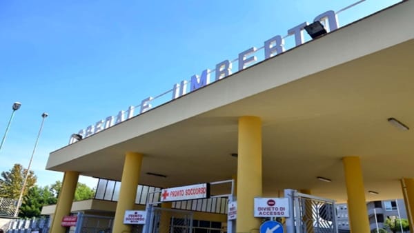 Nocera Inferiore, infermiera cade su bimbo di due mesi: il piccolo è grave