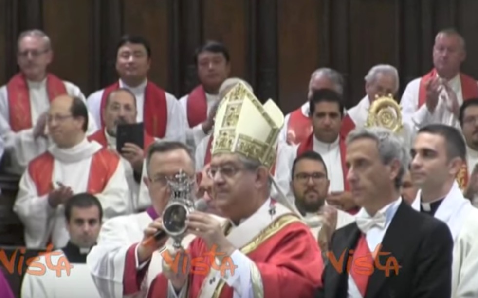 YOUTUBE Napoli, miracolo di San Gennaro: il sangue si è sciolto