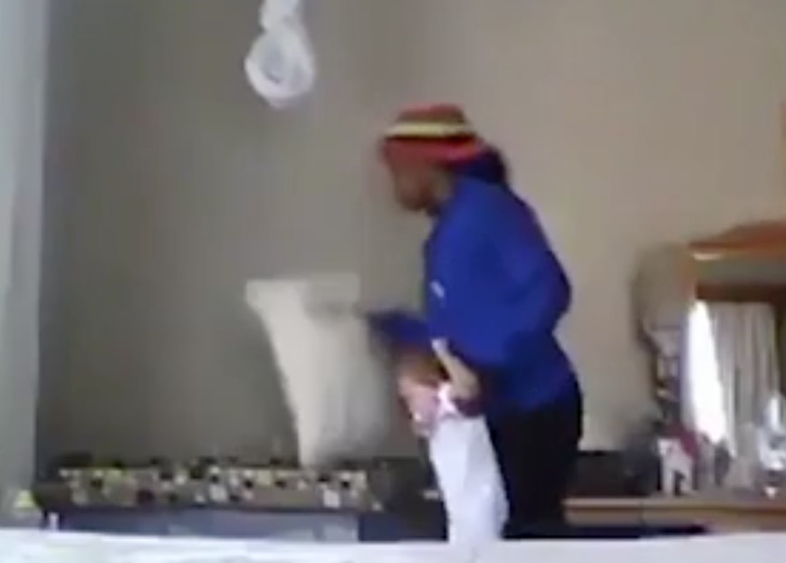 YOUTUBE Baby-sitter scaraventa la neonata nel lettino: accusata di tentato omicidio