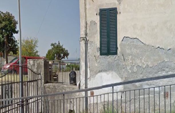 Pistoia, richiedente asilo molesta ragazza di 13 anni: ai domiciliari