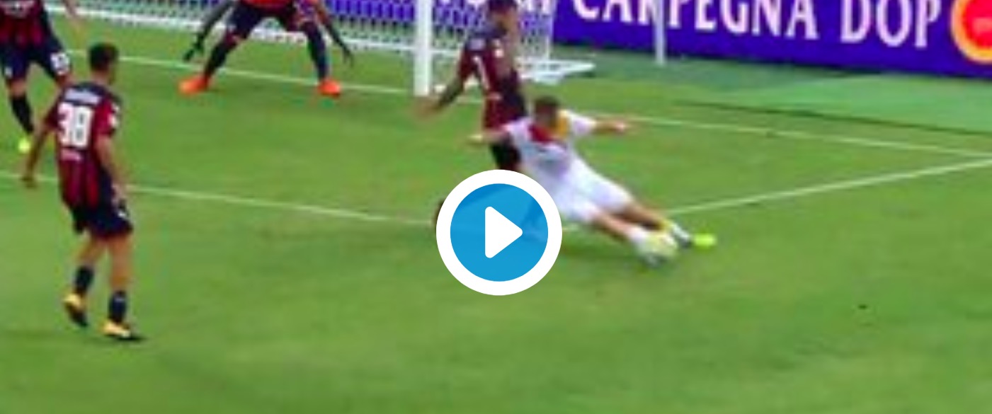 Crotone-Benevento, il VAR non ha dubbi: è rigore a favore del Benevento. Poi Viola lo fallirà