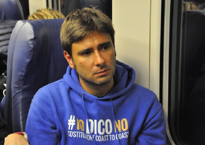 Alessandro Di Battista: "Non sono un moderato, moderati si muore"