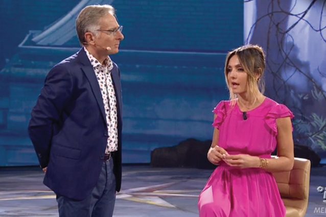 Ambra Angiolini da Bonolis: "Sì sono fidanzata". Con Massimiliano Allegri VIDEO