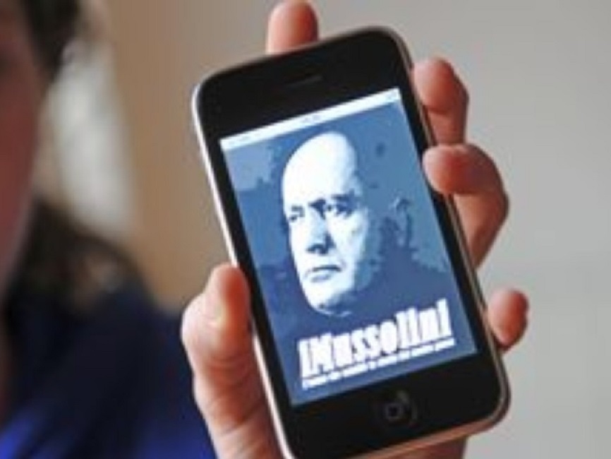 Laura Boldrini, appello a Mark Zuckerberg: "Apologia di fascismo sia vietata anche su Fb"