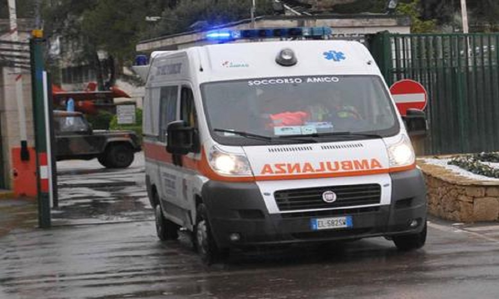 Roma, investito da auto pirata su via Flaminia: è grave