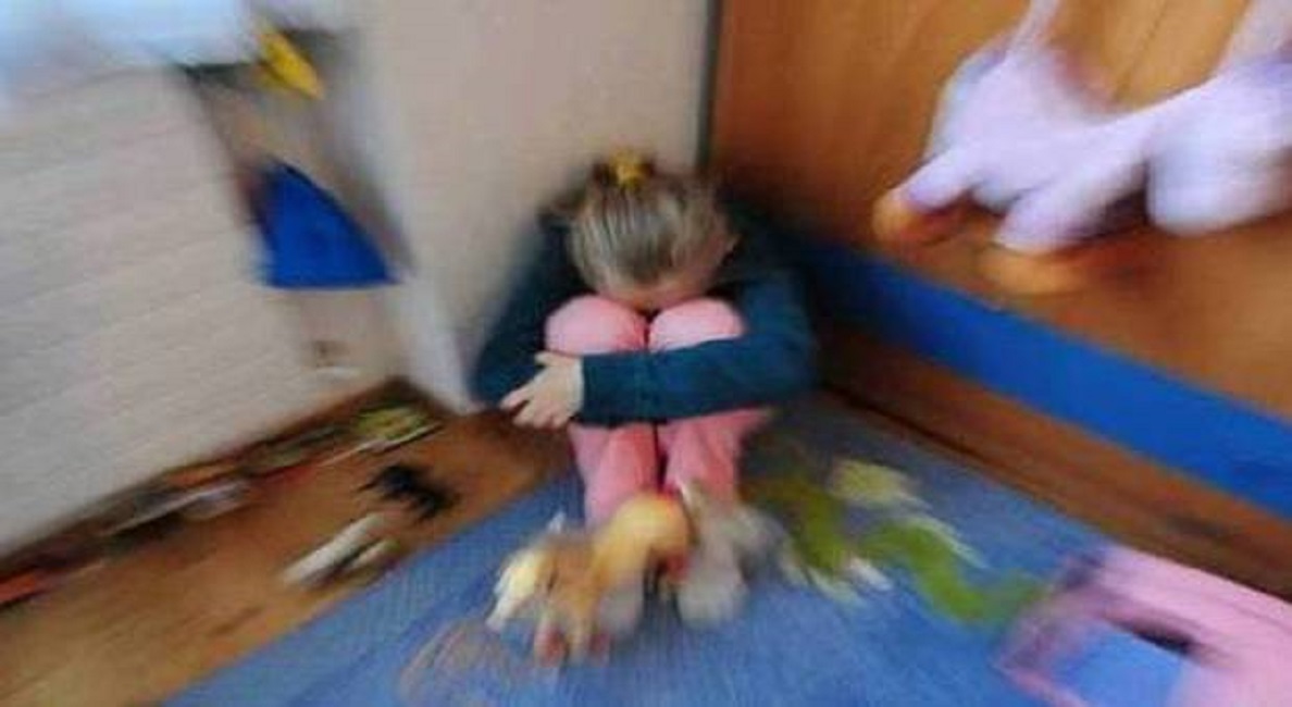 Francia, abusa di una bambina di 11 anni. Per i giudici non è stupro: "Lei era consenziente"