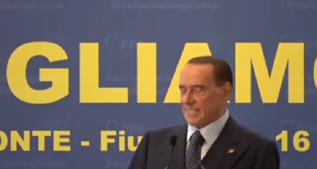 Berlusconi: "Ho passato un'estate monacale, ma sono ancora un birichino"