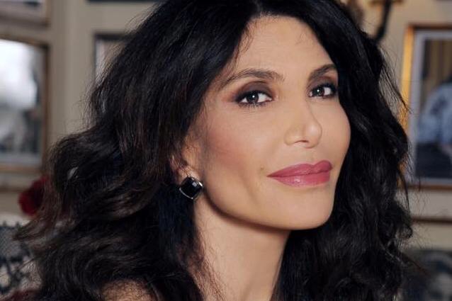 Grande Fratello Vip, Carmen Di Pietro in lacrime contro Simona Izzo per lo scherzo crudele