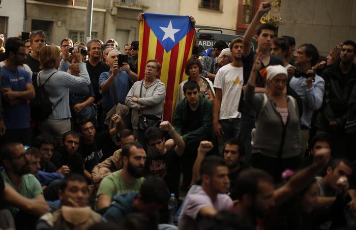 Catalogna libera! Ma la democrazia è un'altra cosa
