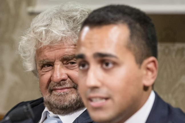 Luigi Di Maio candidato unico M5S, anche Alessandro Di Battista si chiama fuori