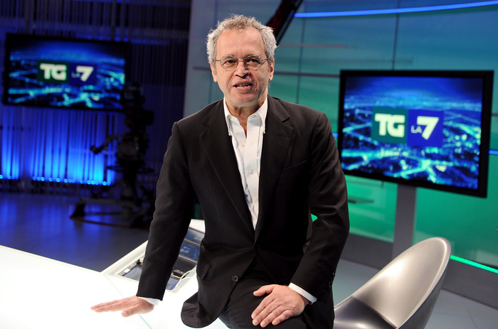 Mentana espelle da Tg7 balle politici su nubifragi. Poi dà spazio a big balle su 11 settembre