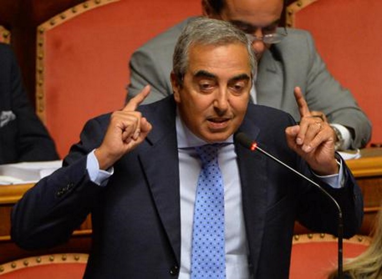 Una Guantanamo europea e leggi speciali: ricetta di Maurizio Gasparri contro il terrorismo