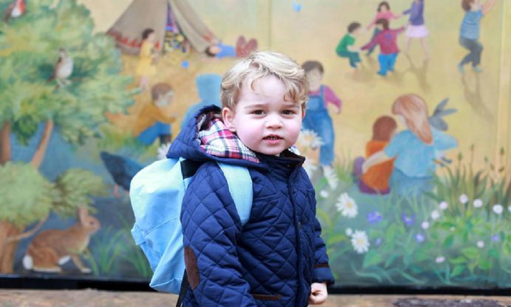 William e Kate hanno dato un cognome (Cambridge) al piccolo George per frequentare l'asilo