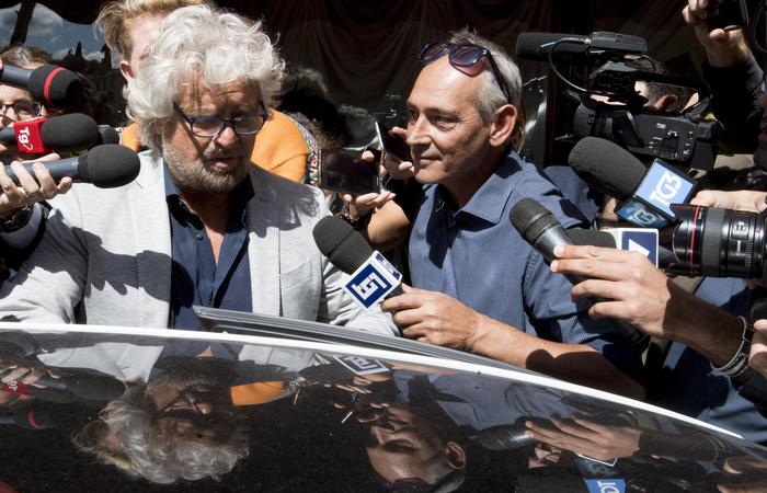 Beppe Grillo e i giornalisti da "vomito", la condanna dell'Ordine