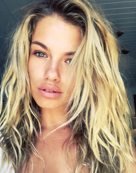 Hailey Clauson, la top model di 22 anni erede di Emily Ratajkowski