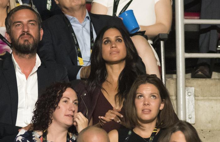 Harry e Meghan Markle, debutto ufficiale agli Invictus Games di Toronto. Ma tra loro 18 posti FOTO