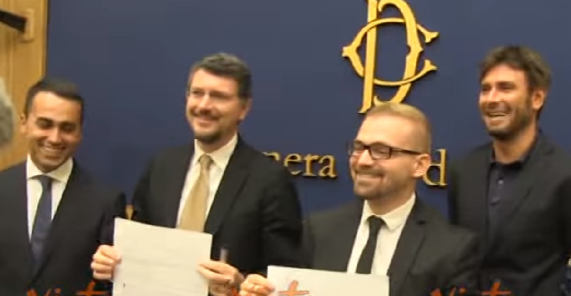 YOUTUBE M5s: "Rinunciamo a vitalizio. Grasso e Boldrini ne prendano atto. Fornero anche a parlamentari"