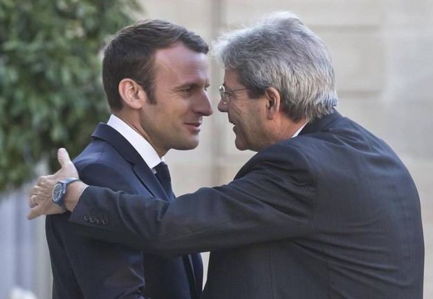 Macron trema per la Germania ma vuole colossi europei con tedeschi e italiani. E con Gentiloni...