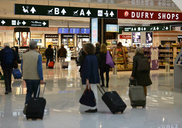 Milano Malpensa e Roma Fiumicino, niente più voli: dopo Alitalia lascia anche EasyJet