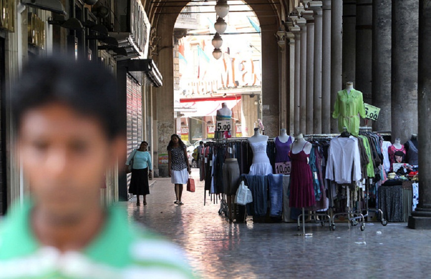 Roma, coppia aggredita davanti alla moschea: "Non potete baciarvi"