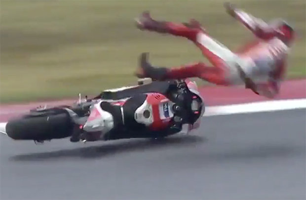 YOUTUBE Jorge Lorenzo, brutta caduta a Misano. Come nel 2015...