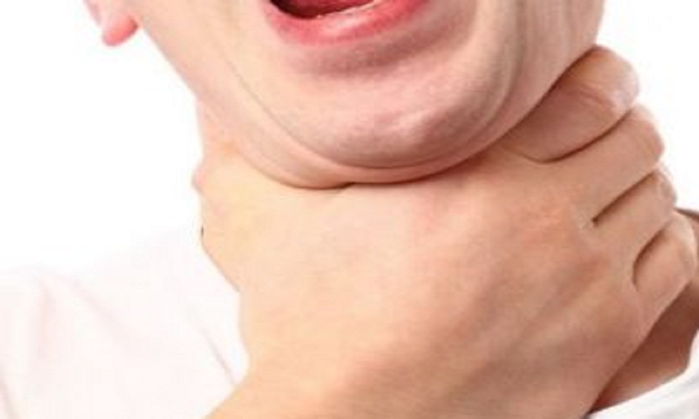 Padova, si stringe la gola fino a svenire: "Era un gioco tra amici"