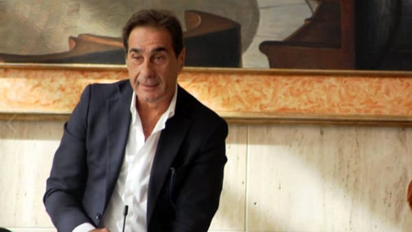 Lecco Ameno, aggredito in strada il sindaco Giacomo Pascale