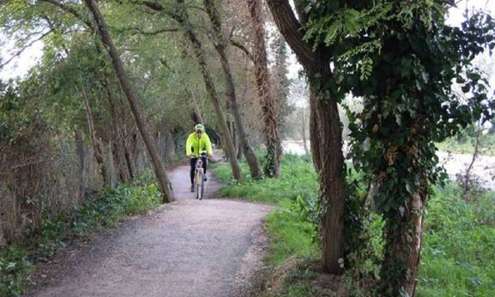 Ancona, rapporto in auto alle 8 del mattino accanto alla pista ciclabile di Osimo
