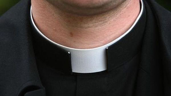 "Abusò di un chierichetto": ex parroco di Brindisi condannato a 8 anni di carcere