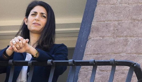Virginia Raggi, lettera sul blog di Beppe Grillo: "Atac resta pubblica"