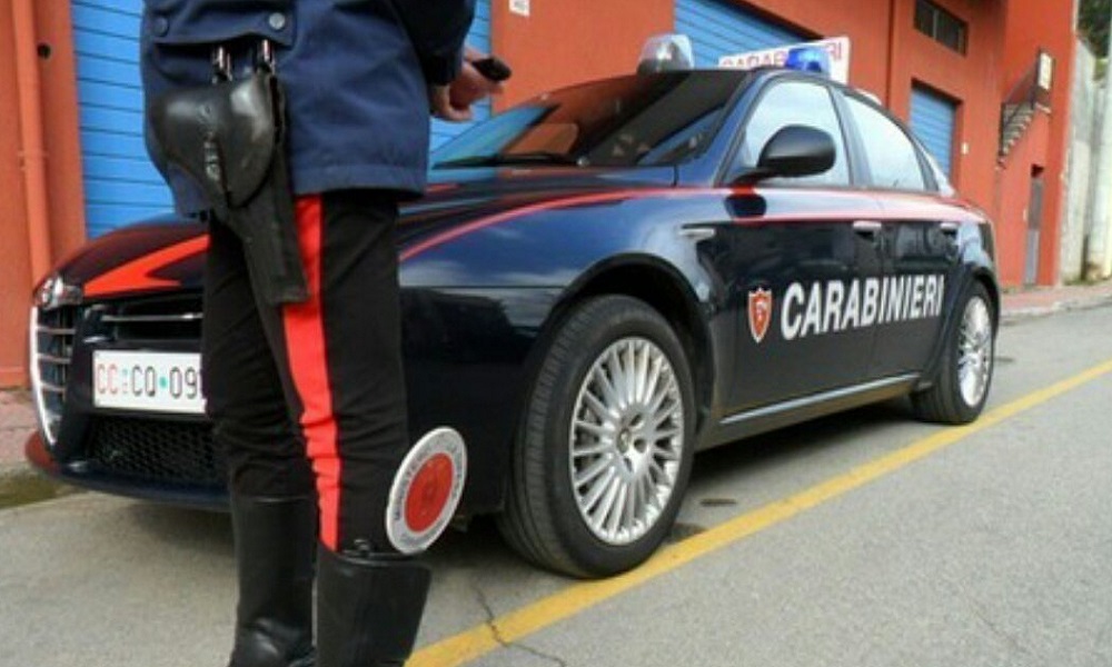 Rimini, la denuncia di una bimba di 5 anni: "La matrigna mi fa leccare le saponette e le mutande"