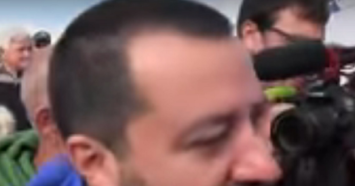 Pontida, Salvini: "Al governo via leggi Mancino e Fiano. Oggi Bossi non parla, parlo io