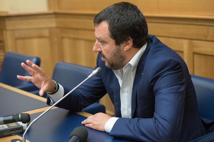 YOUTUBE Matteo Salvini: "Malaria portata dagli immigrati"