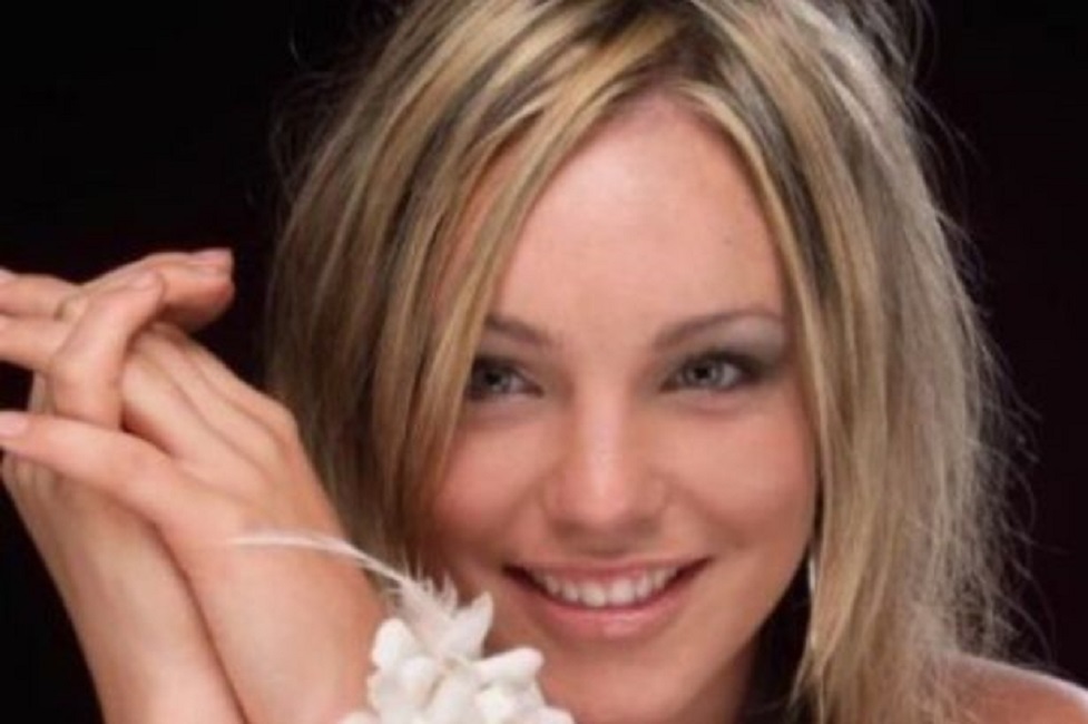 Sammi Kearsey, modella telefona all'ex: "Sono sbagliata per questo mondo". E si ammazza