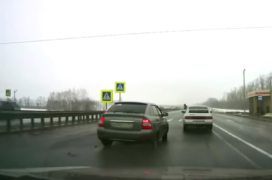 Russia, l'attraversamento pedonale più pericoloso del mondo