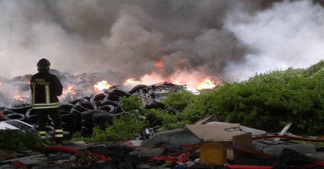 Acerra (Napoli), bimba di 5 mesi muore di tumore: abitava nella Terra dei Fuochi