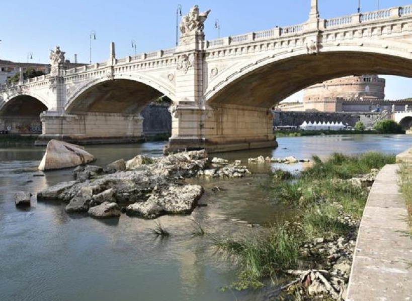 Roma, Autorità Tevere scrive a Raggi: "rischio alluvione 250mila cittadini. Manutenzione inesistente"