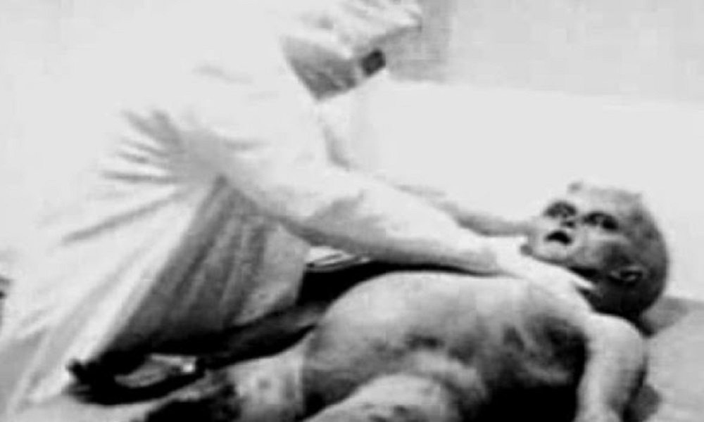 Roswell, la verità sulla presunta autopsia all'alieno: "Tutto finto. Quel video l'ho girato io"