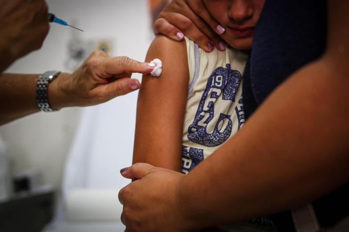 Capoterra, bimbi non vaccinati rifiutati da scuola. Genitori: "Non ci obbligherete"
