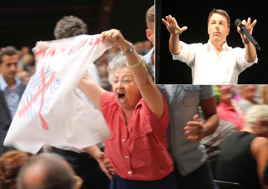 Matteo Renzi litiga con anziana contestatrice: "Ladri lo dice a sua sorella"01