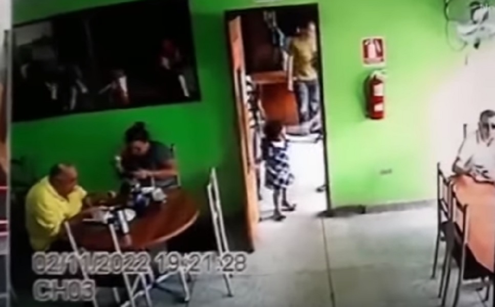 Venezuela, l'assassino è gentile: prima di sparare fa allontanare una bambina