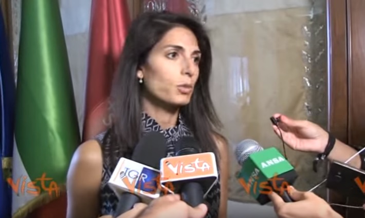 Virginia Raggi e le case a Roma: "Priorità a chi le aspetta da decenni"