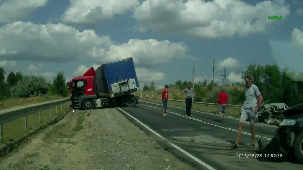 SORPASSO ALL'ULTIMO MINUTO, QUELLO CHE SUCCEDE E UNA CATASTROFE / video