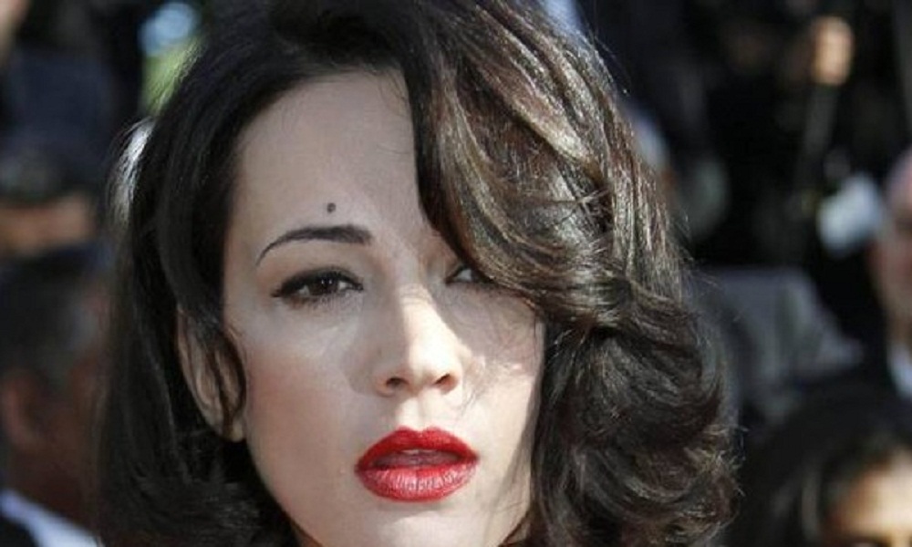 Asia Argento ci lascia, ce ne faremo una ragione