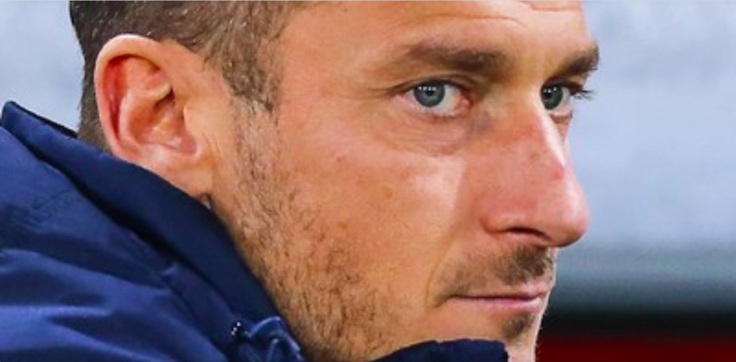 Francesco Totti rinuncia al corso da allenatore: al suo posto Simone Perrotta