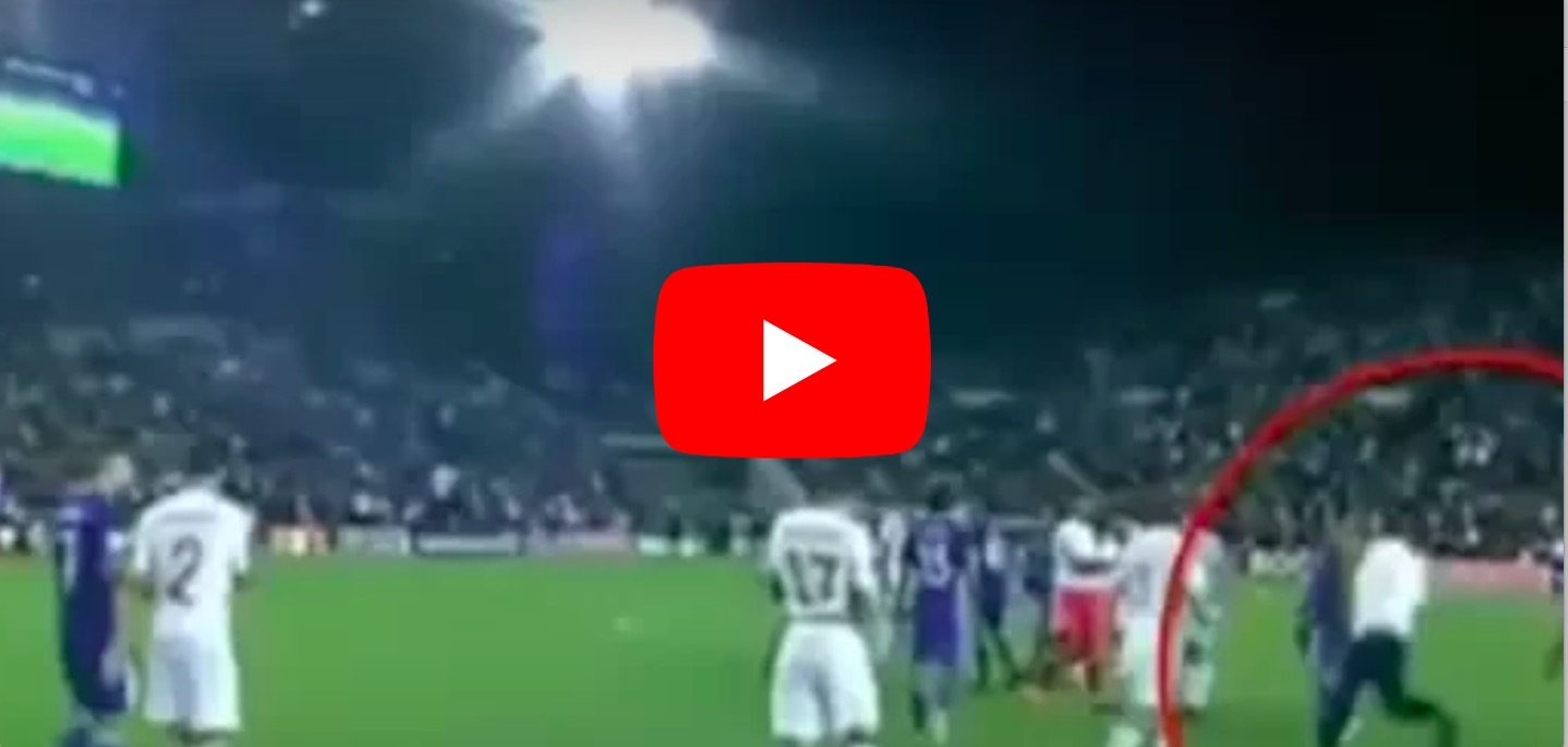 YOUTUBE, invasore con il coltello: paura per Isco durante Israele-Spagna